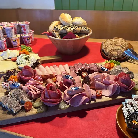 Stollenbacher Huette Auf 1092m *